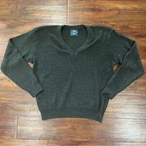 Vintage Jantzen Grey Fuzzy Made in USA V-Neck Pullover Sweater Size Large